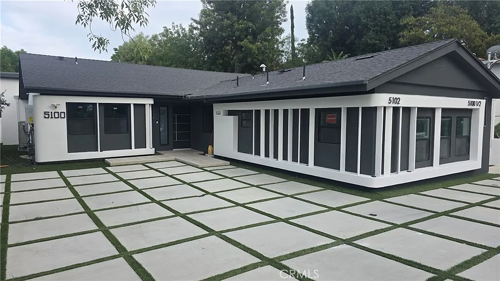 4 bed, 2400 sqft, $8,500 — Photo 1