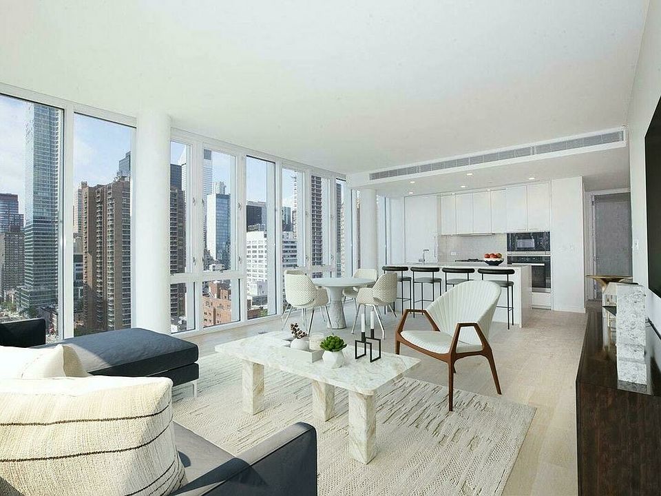1st image of 301 E 61st St APT 15B