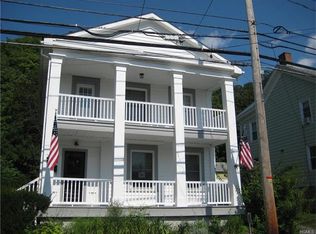157 Main St, Chester, NY 10918