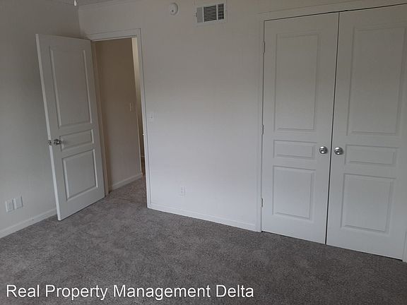 5th image of 701 S Elm St Building I