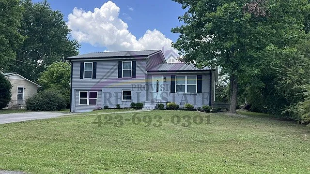 3BD/1.5BA House — Photo 3