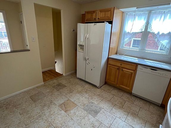 4th image of 8879 24th Ave #2