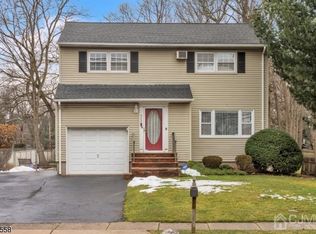 532 Grove Ave, Edison, NJ 08820