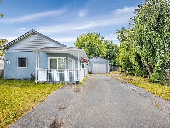 3rd image of 45854 Henley Ave