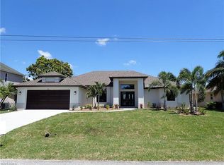 401 NE 19th Pl, Cape Coral, FL 33909