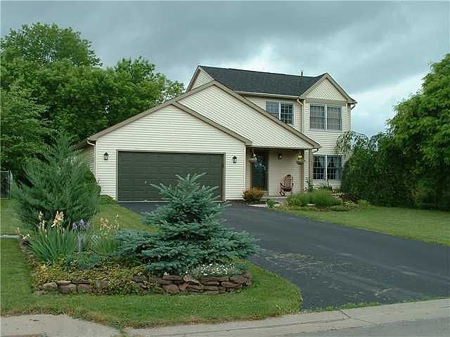 1st image of 23 Summer Hill Dr