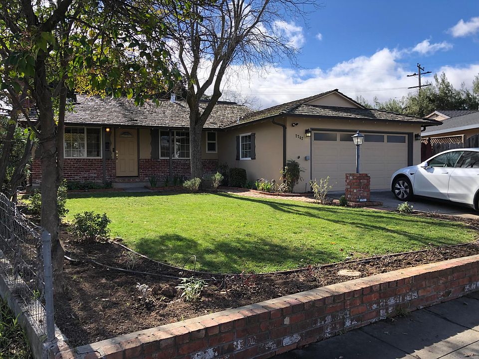 1st image of 2742 Coit Dr