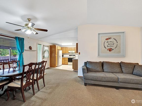 4th image of 626 Algona Boulevard N