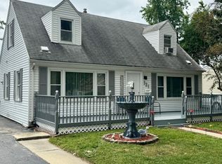 121 Westward Ho Dr, Northlake, IL 60164