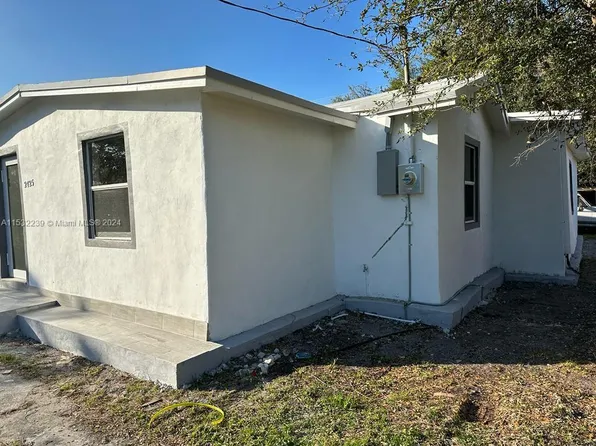 2425 NW 66th St, Miami, FL 33147