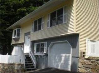 30 Monroe St, Amesbury, MA 01913