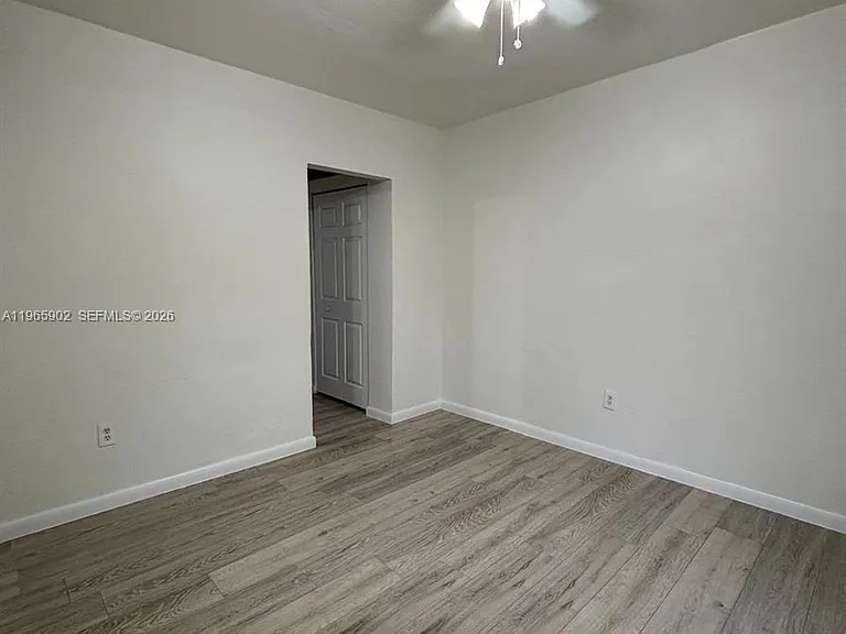 200 NW 13th St #5 — Photo 7