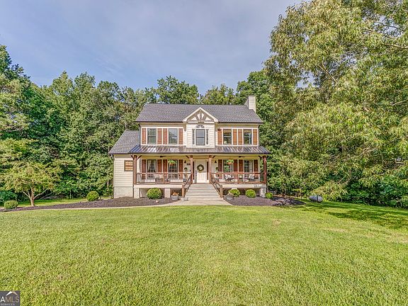 5th image of 323 Schoolhouse Rd