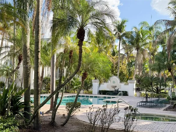 5686 Rock Island Rd APT 123, Fort Lauderdale, FL 33319