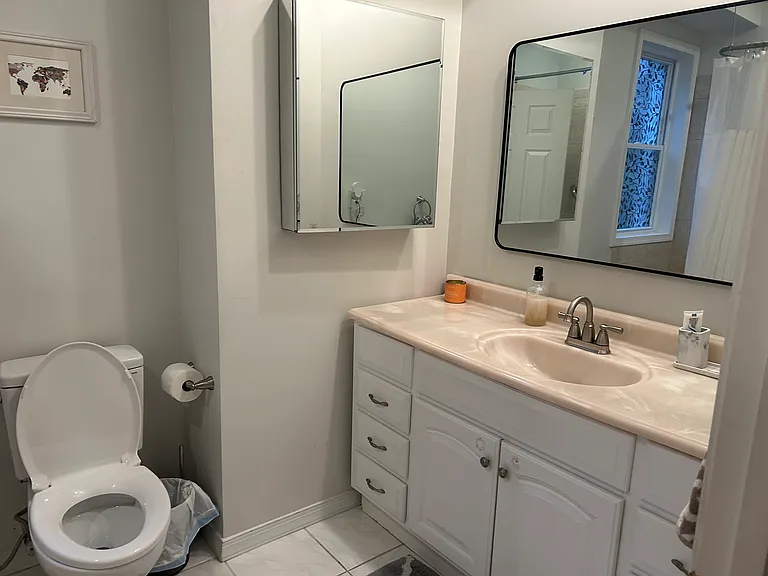 2nd Floor Bathroom