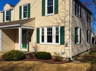 284 Plumtree Rd, Springfield, MA 01118