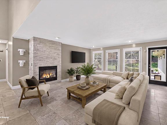 5th image of 5809 S Clay Avenue