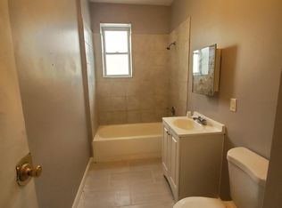 1 Roosevelt Ter #B2, Irvington, NJ 07111