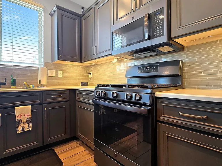 15650 W Morning Glory St — Photo 4