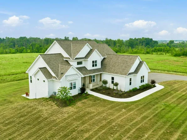 14141 N Lake Shore DRIVE, Mequon, WI 53097