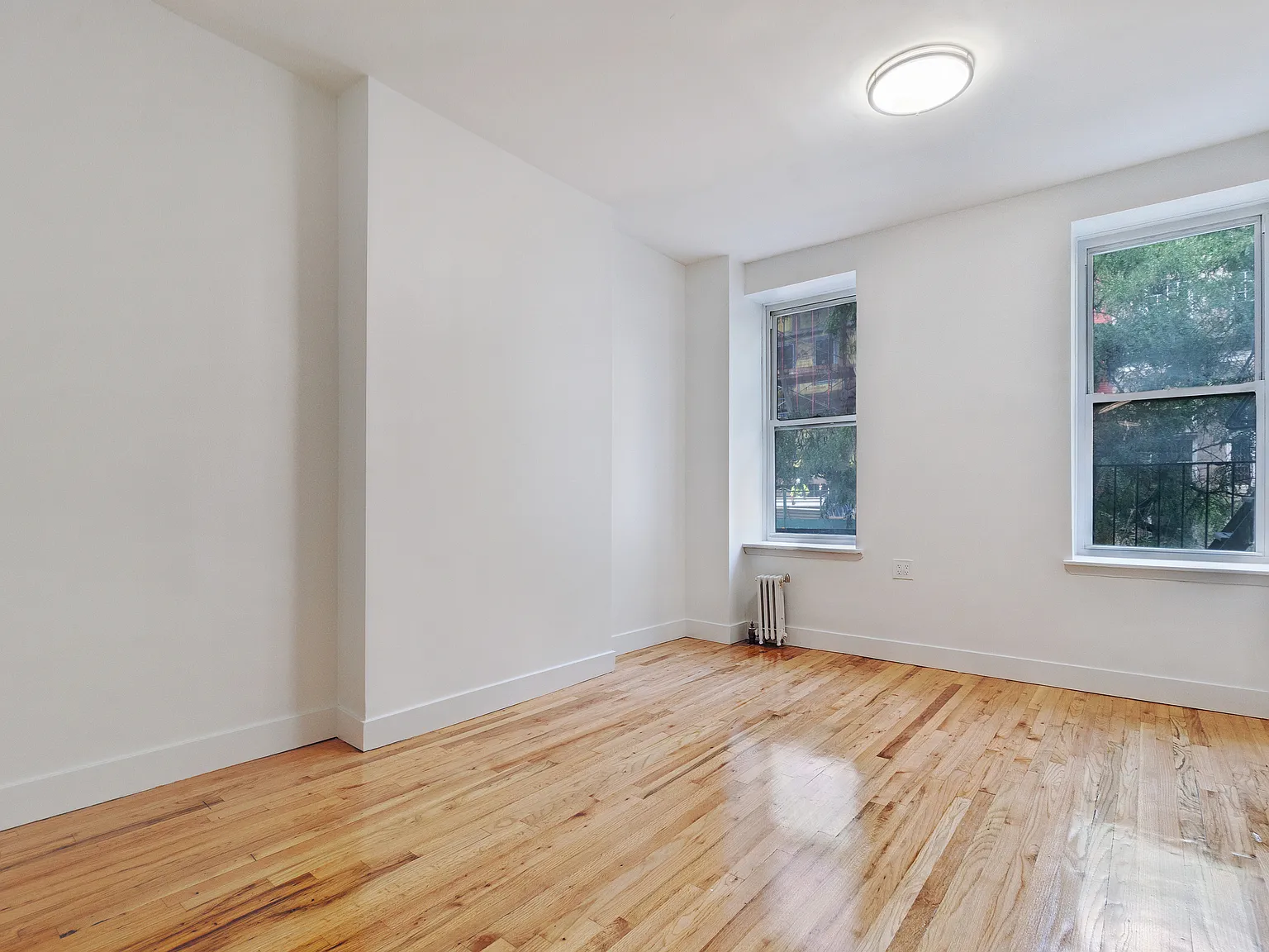 334 West 47th Street — Photo 2