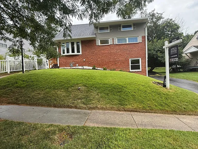 816 Crothers Ln — Photo 1