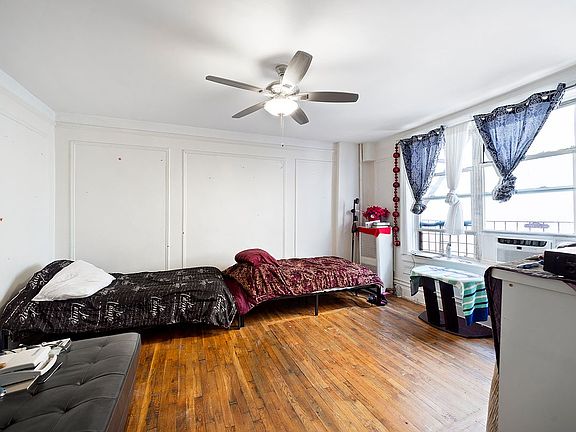 2nd image of 855 Franklin Ave #J1