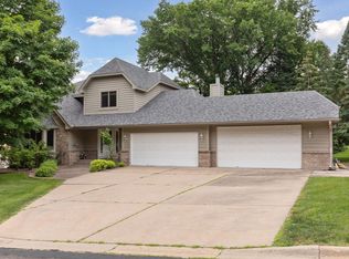 14733 Innsbrook Cir, Burnsville, MN 55306