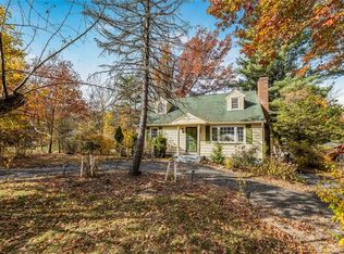 6 W Clarkstown Rd, New City, NY 10956