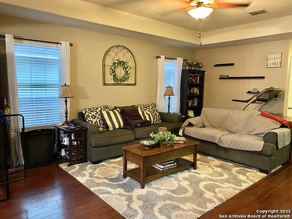 2nd image of 8823 Laguna Fls