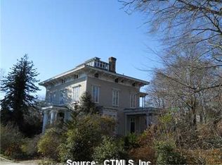 15 Elm St, Groton, CT 06340