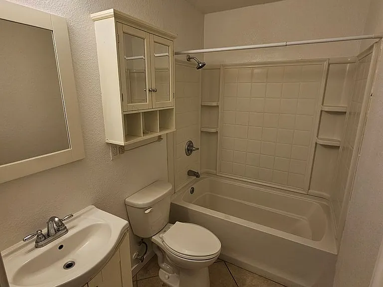 307 Colusa St #A — Photo 8