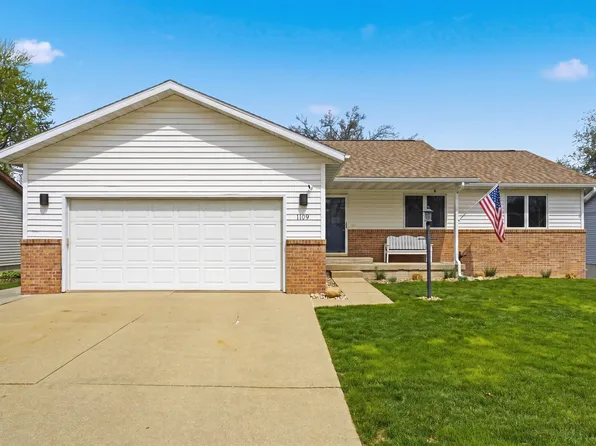 1109 Parkway Ave, Cedar Falls, IA 50613