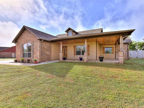 2nd image of 43925 Hunters Hill Dr