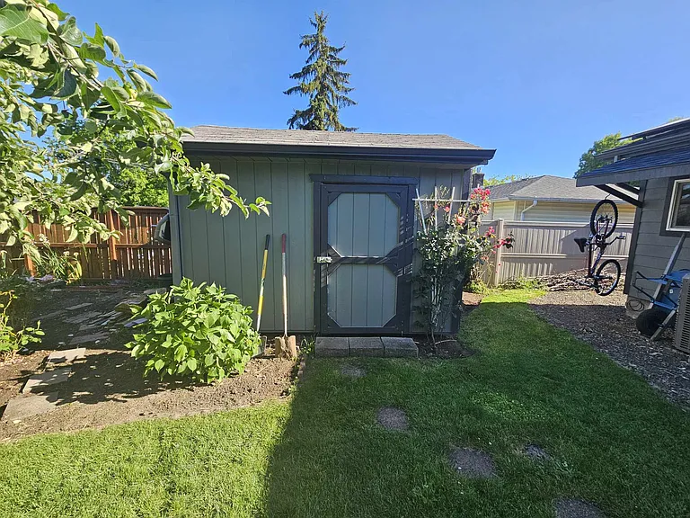 2335 NW 13th St — Photo 19