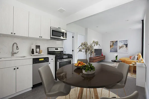 Rented by Platinum Properties | media 10