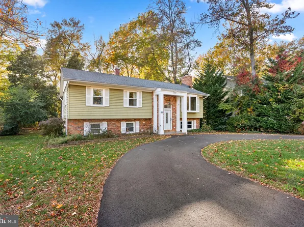 318 Cedar Ln, Annapolis, MD 21403