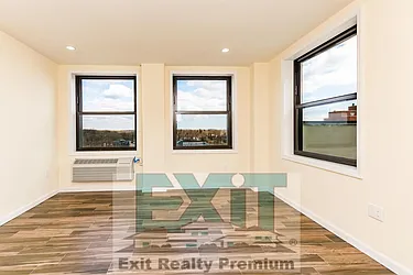 Rented by EXIT Realty Premium