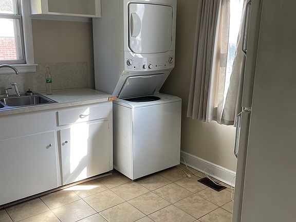 3rd image of 1720 Northland Dr