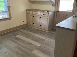 2046 Tallmadge Rd, Kent, OH 44240