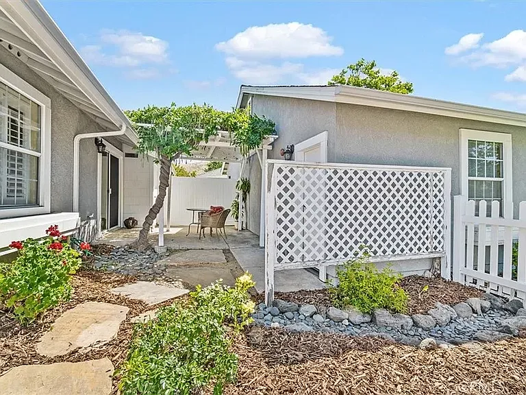 942 Bluebell Way — Photo 26