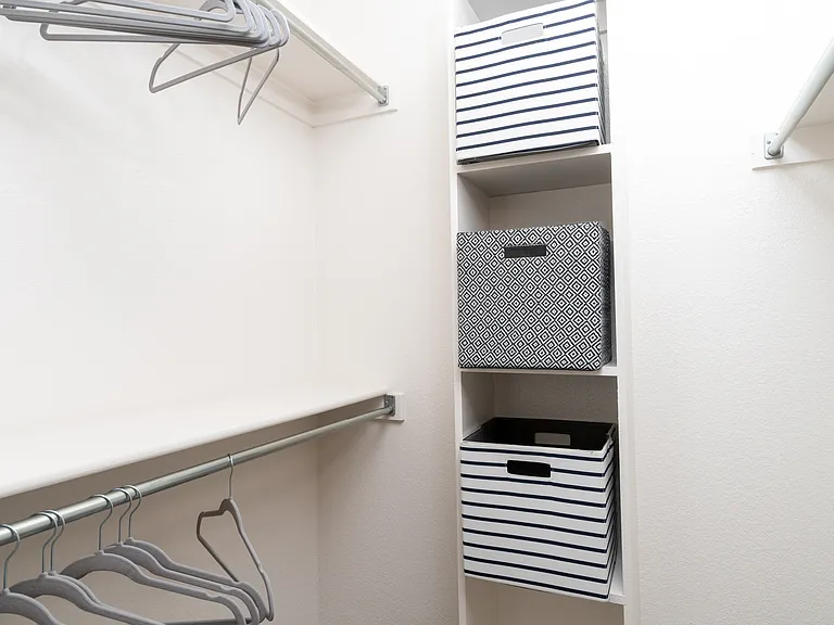 Shadow Ridge Apts. — Photo 19