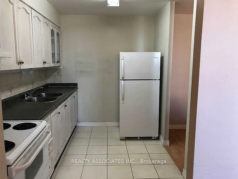2 bed, $2,000 — Photo 2