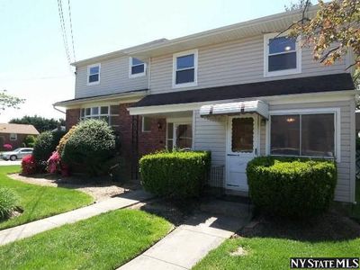 358 Linden St, Massapequa Park, NY, 11762