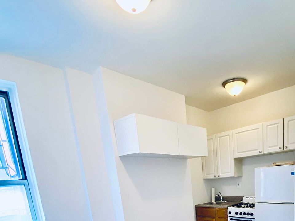 2nd image of 363 W 57th St APT 1B