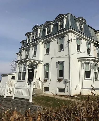 313 Highland Ave Photo 1