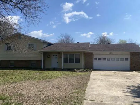 6 Dement Rd, Sikeston, MO 63801