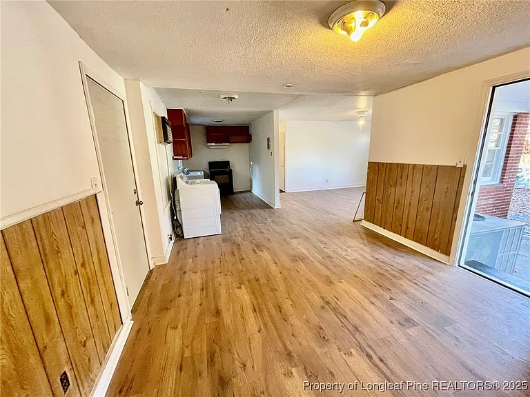 502 Spring Ave — Photo 8
