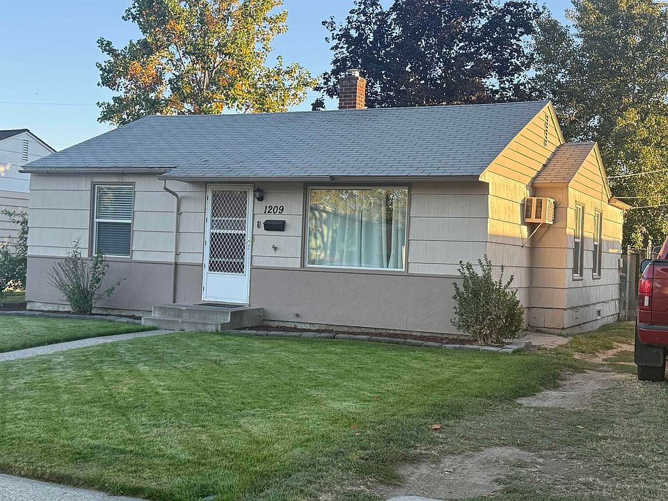 1st image of 1209 W 1st Ave