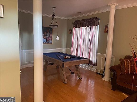 4th image of 16 Riders Rdg